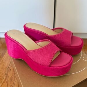 UO Gina Pink Calf Hair Platform Sandals